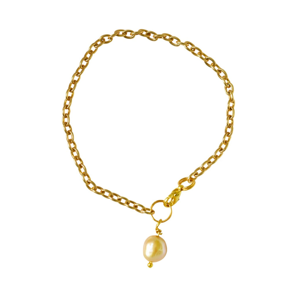Gold freshwater pearl adjustable bracelet or anklet on gold plated chain | by Ifemi Jewels - Cityz Atelier lumiere